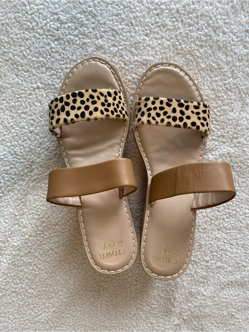 Crown & Ivy Caroline Cork Wedge Sandals Leopard Calf Hair Tan Size 10M